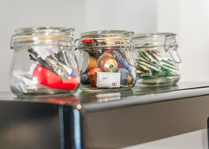 - Balcony - - Sleeps 6 Apartment