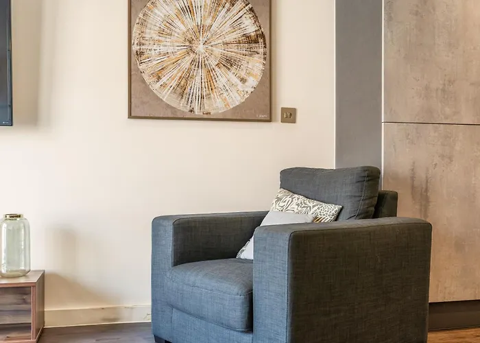 - Balcony - - Sleeps 6 Apartament York