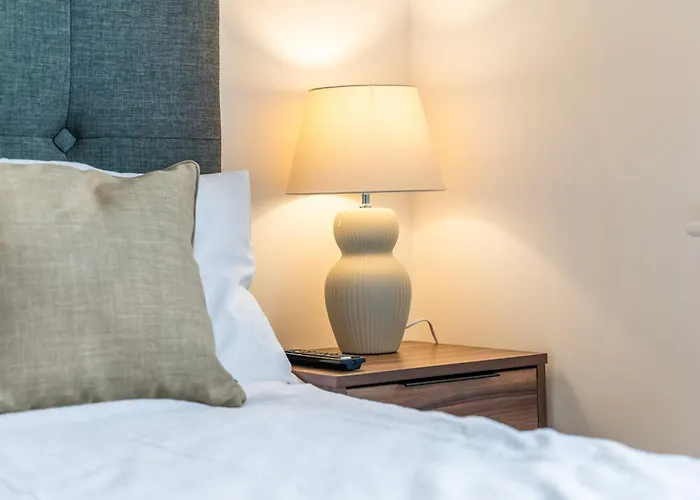 - Balcony - - Sleeps 6 Apartament *