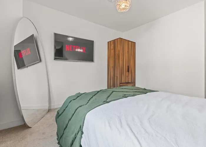 - Balcony - - Sleeps 6 Apartament York